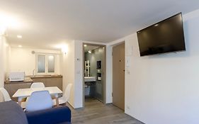 Castelli'S Apartmetnts Fico 1